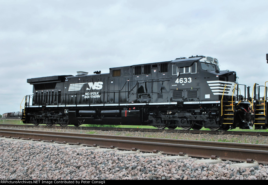 Wabtec (GE) Interchange Track Ft. Worth Tx. - NS 4633 GE AC44C6M